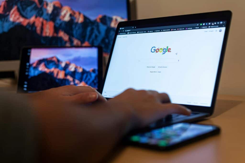 Recherche Google ou Saisie d’URL : Quel Est le Meilleur Choix ?